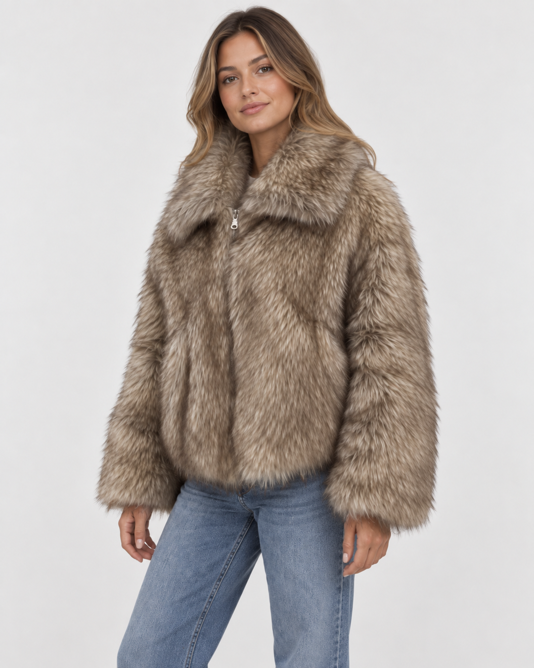 Alma | Oversized Jakke til Kvinder i Kunstpels med Bred Krave