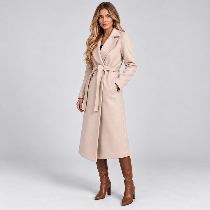 Rikke | Trenchcoat til Kvinder med Bælte og Bred Reverskrave Beige